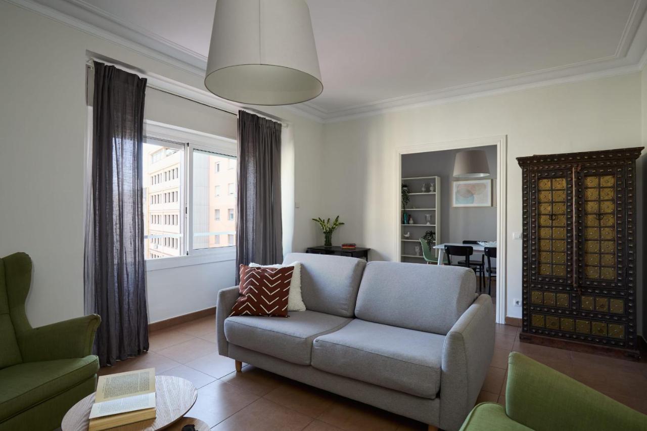 Ferienwohnung Casa Cosi - Casanova 7 Barcelona Exterior foto
